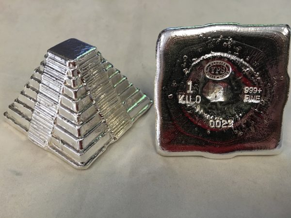 1 KG YEAGER'S POURED SILVER KILO AZTEC PYRAMID